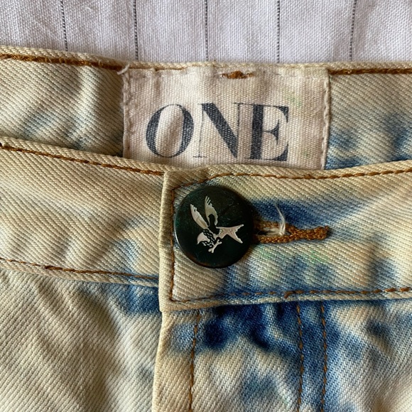 One Teaspoon Distressed Denim Shorts - Picture 3 of 4
